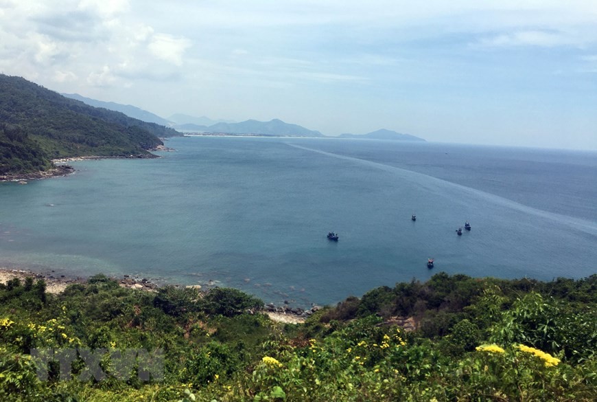 The scene of fishing boats near Lang Co Bay. Photo: TTXVN 