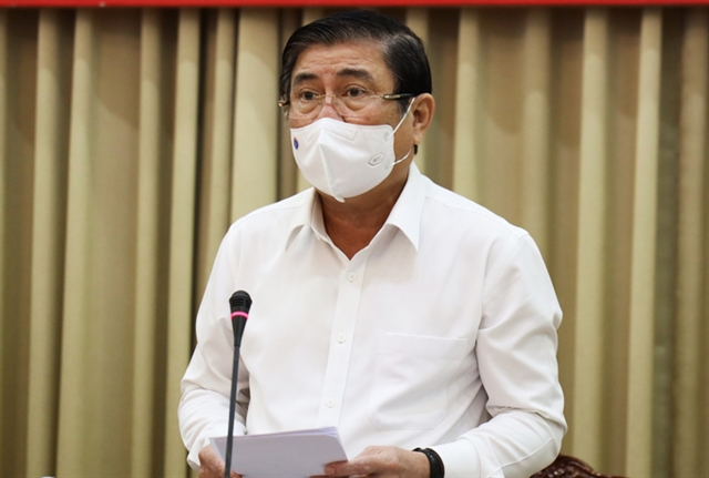 Nguyen Thanh Phong, chairman of the city People’s Committee, speaks at an online COVID-19 prevention meeting in HCM City on Saturday morning. Photo courtesy of the HCM City Press Centre