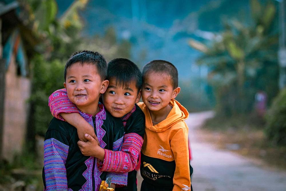 The innocent smiles of the children. Photo: Duc Giang