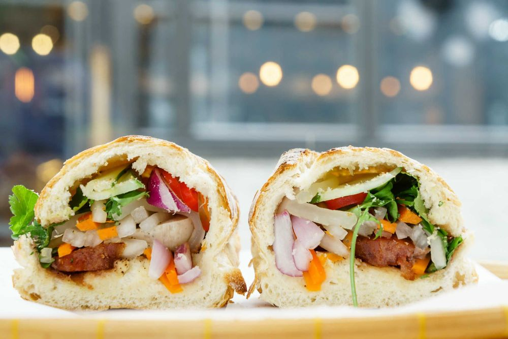 Banh Mi, Vietnamese street food © prapass/Shutterstock