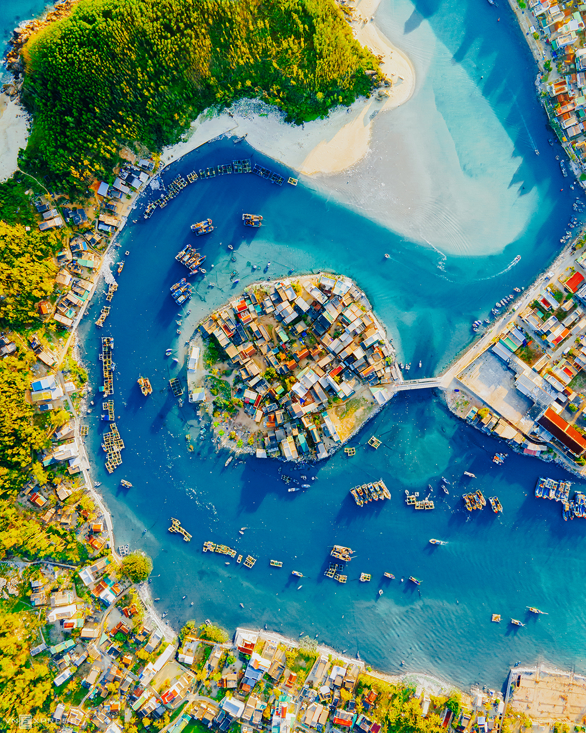 Young Photographer Captures Majestic Beauty of Vietnam Through Aerial View