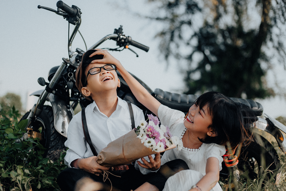 The young man were asked to be their photographer in the couple's one-year anniversary. Photo: NVCC 