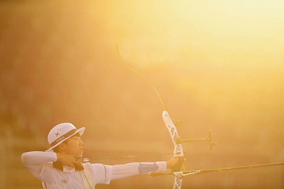 south korean archers short hair draws anti feminist sentiment women showing supports