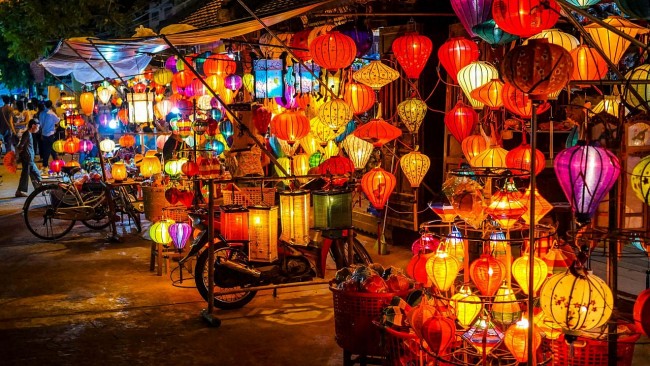 Bustling Nightlife: Visit 6 Best Night Markets in Vietnam Without Covid