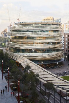 Sydney: The Stunning “Exchange” Building Wrapped By Irregular Wooden Threads