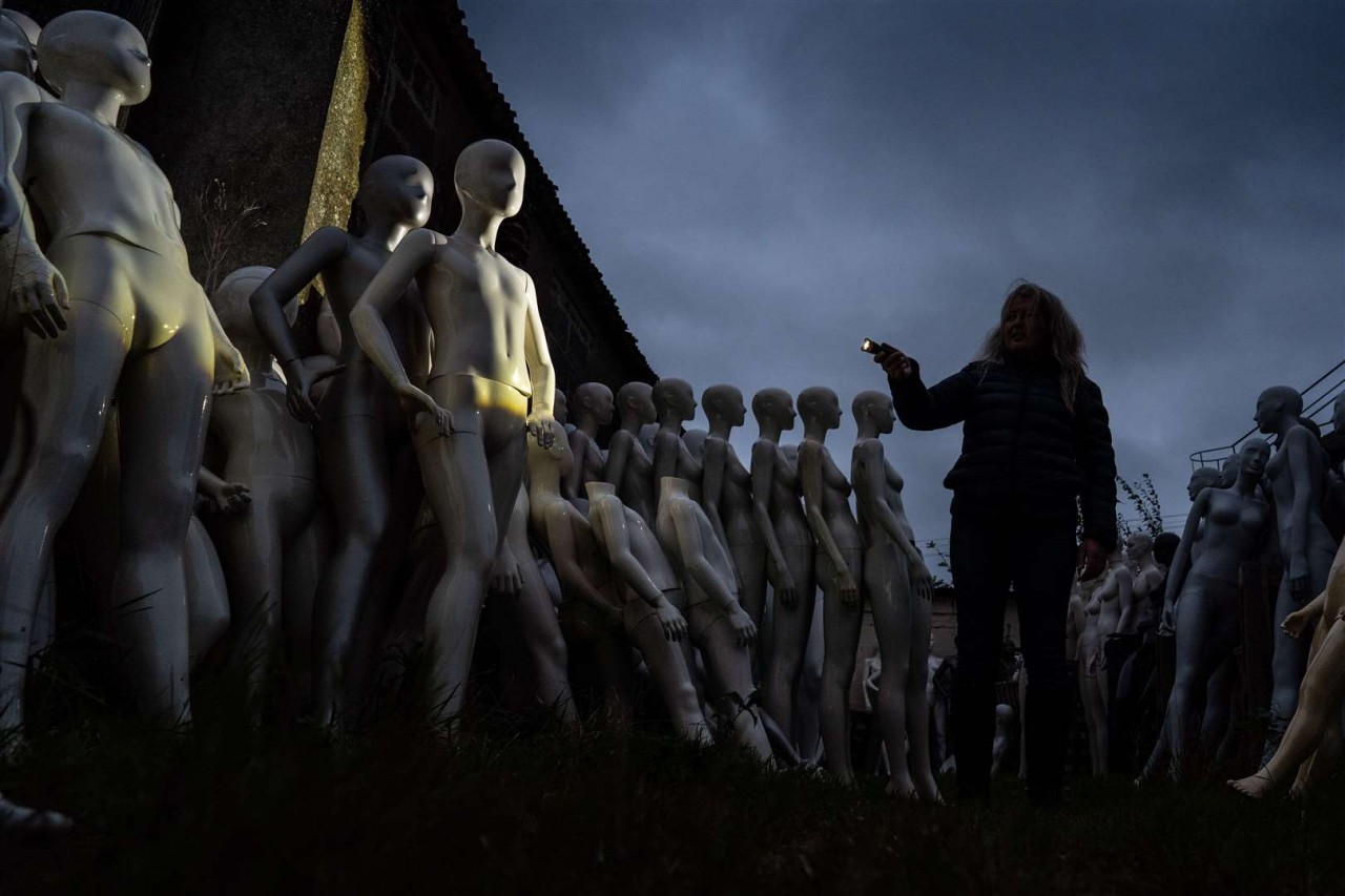 creepy mannequin mountain in england will give you a chilling halloween