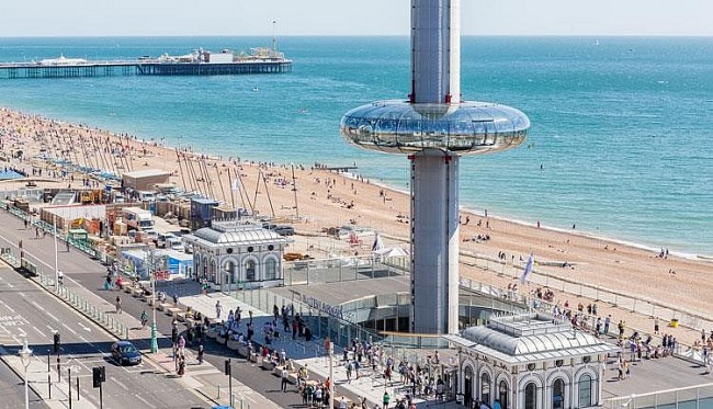 Visit i360 – The World’s Thinnest Observation Tower