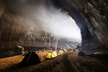 son doong cave chosen as one of seven new wonders of the world by conde nast traveler