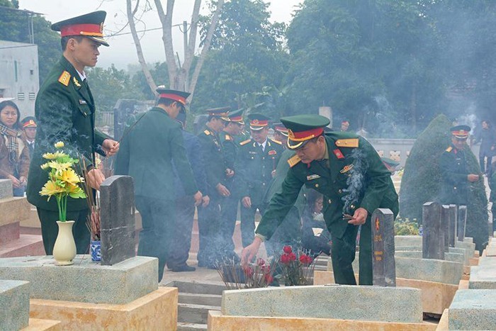 Dien Bien: Reburial service held for 15 soldier remains repatriated from Laos