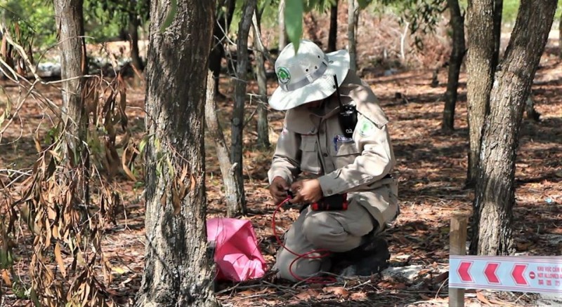 quang tri grenades near villagers garden safely destroyed