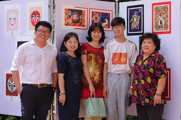 9x student enlivens traditional theatre figures