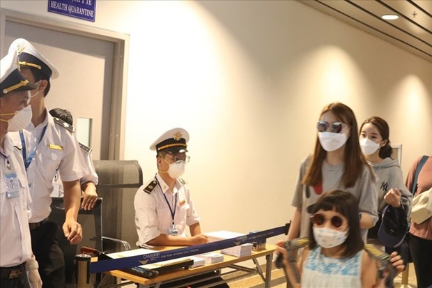 hanoi stops receiving tourists from coronavirus hit areas