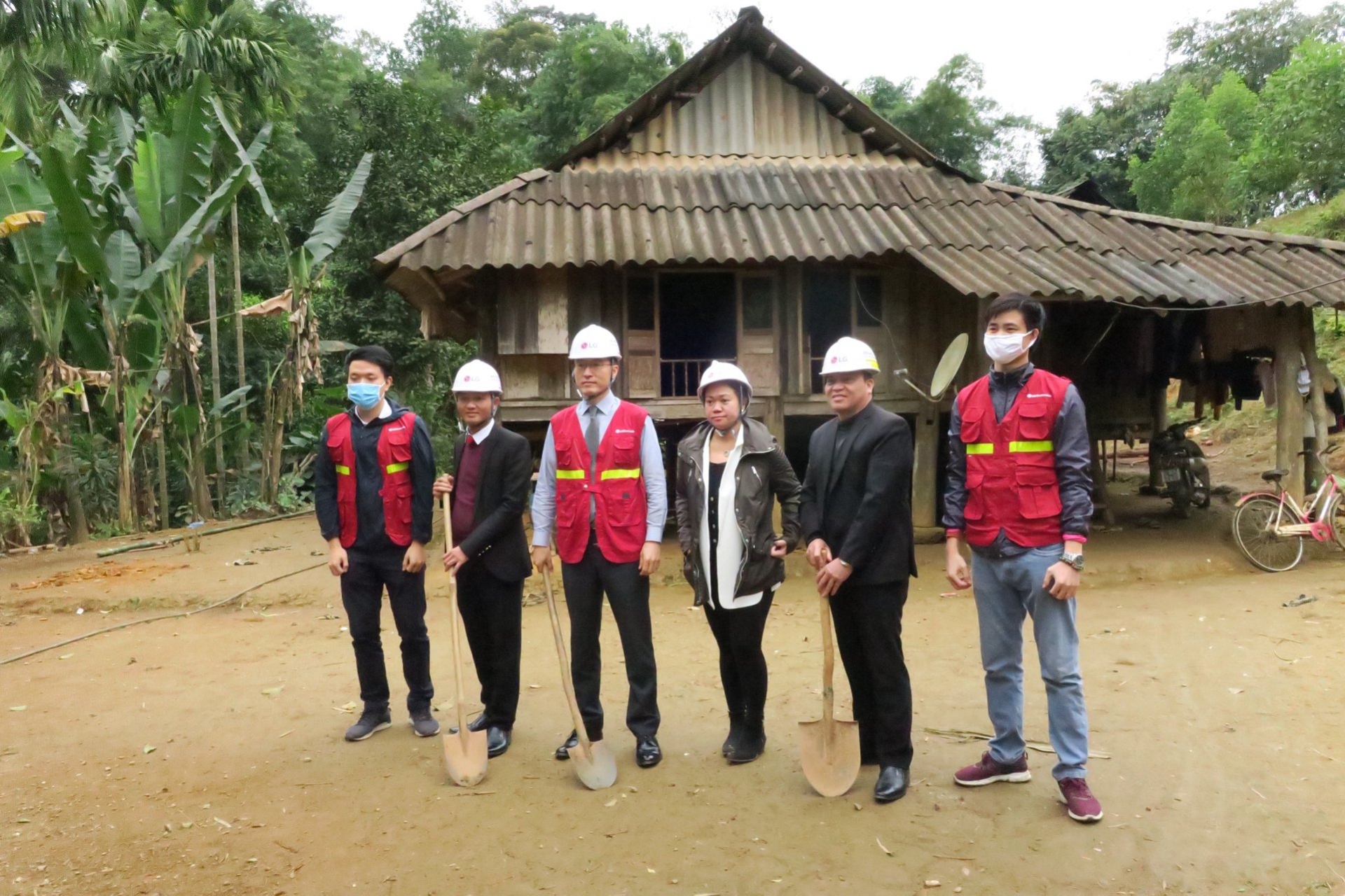'Happy Village' built for Muong ethnic people