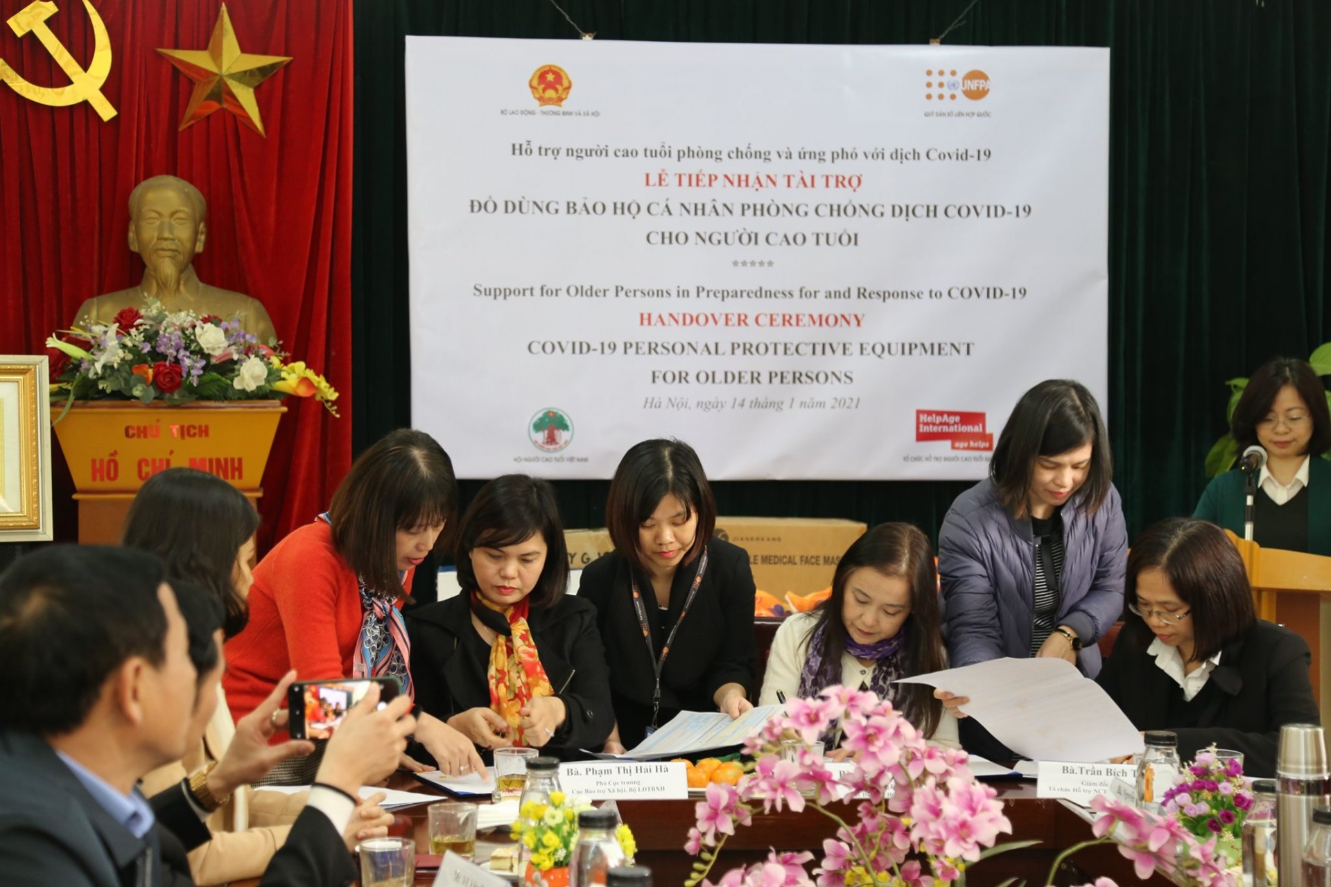 UNFPA supports Vietnam protect older people from COVID 19