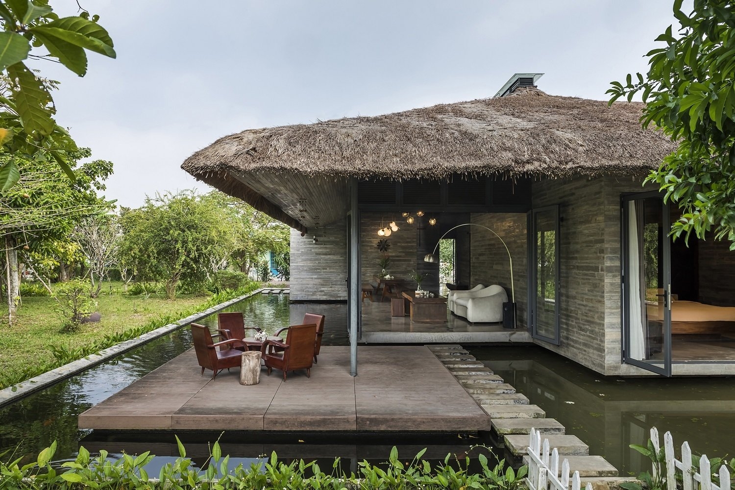 Floating villa in southern province named at American architecture awards