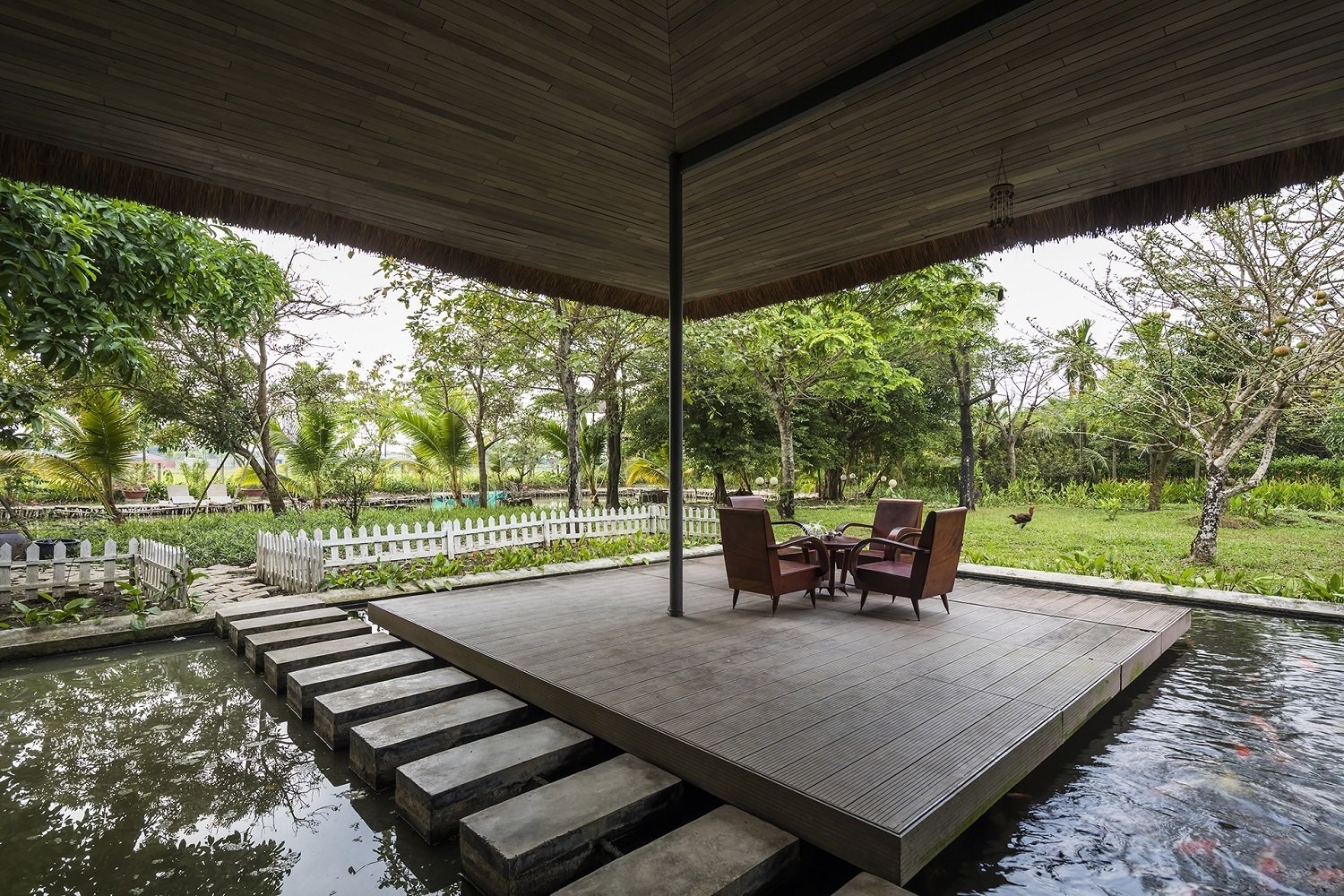 Floating villa in southern province named at American architecture awards