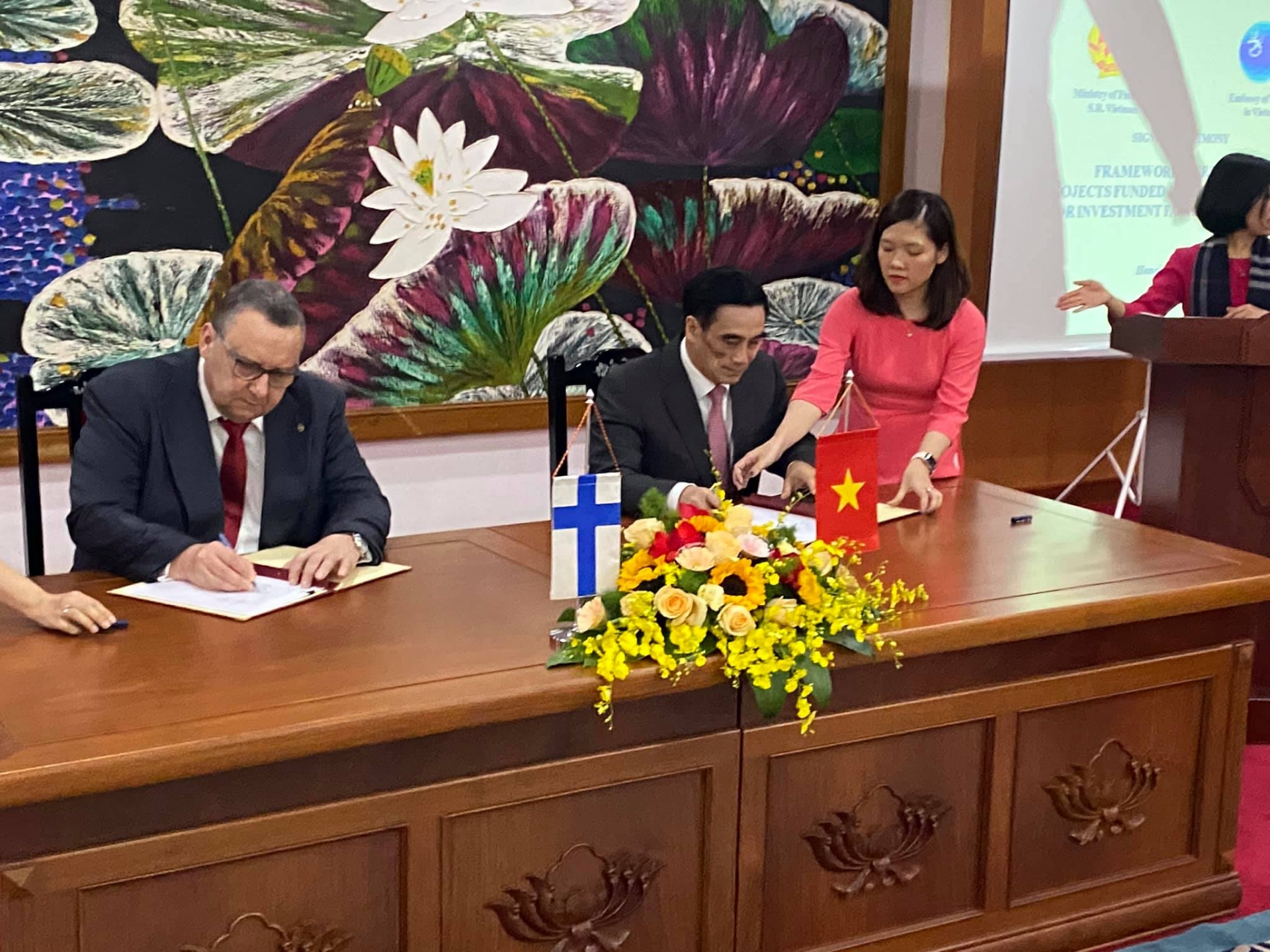 100 million USD provided by Finland for public sector investment in Vietnam