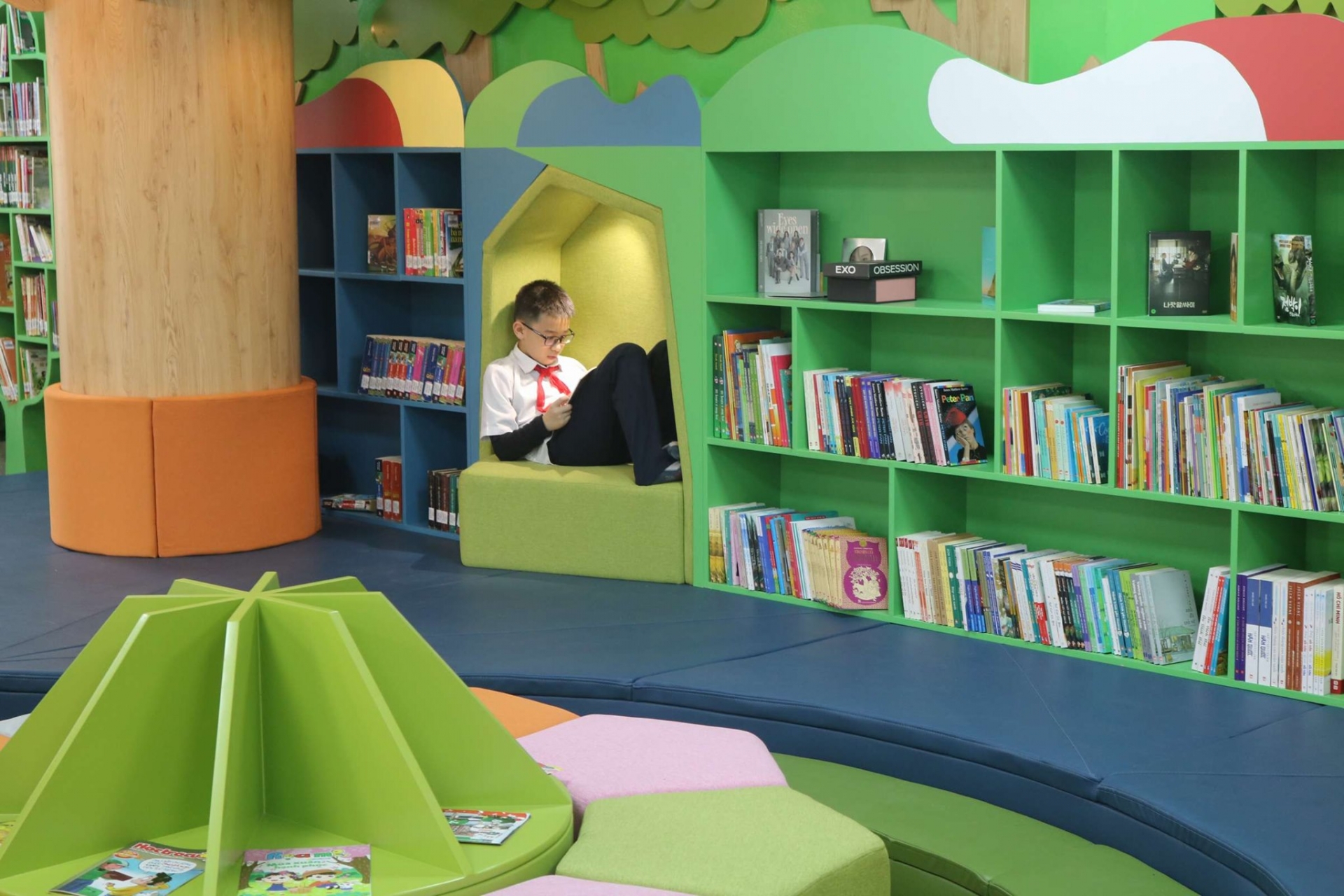 RoK sponsored Dream Plus Library launched at Hanoi Library