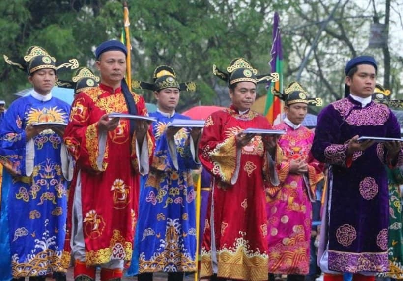 Hue Festival 2022 Opens with Calendar Distribution Ceremony