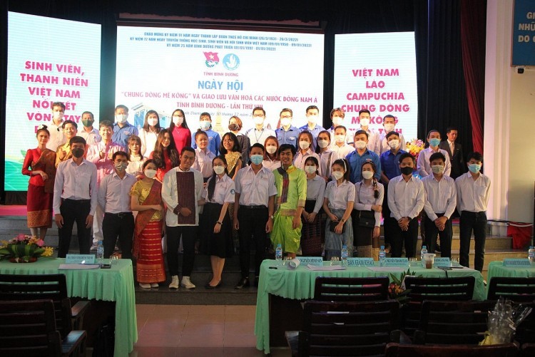 Youths of Vietnam, Laos, Cambodia Tighten Friendship and Solidarity