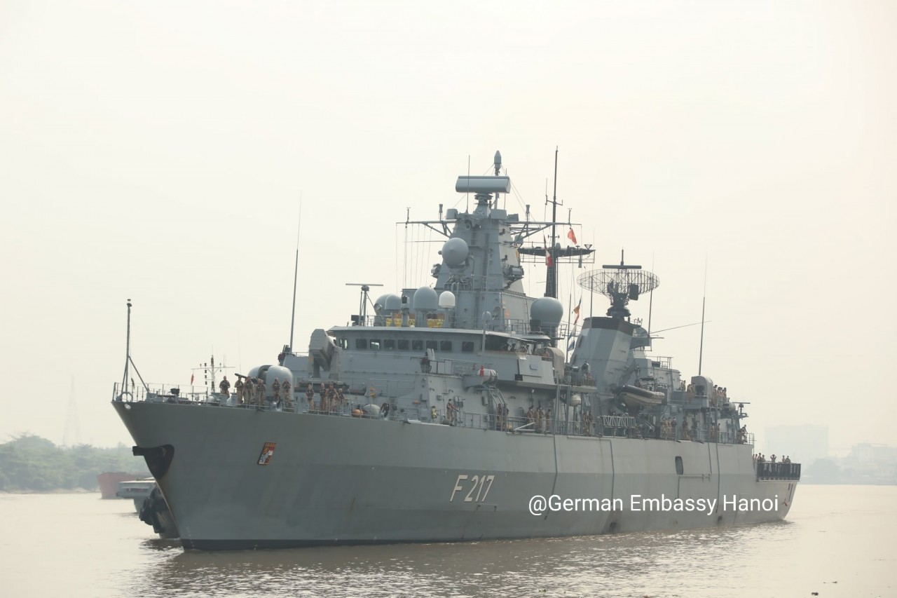Frigate FGS Bayern with over 200 crew members of the German navy arrived at Nha Rong Wharf in Ho Chi Minh City on January 6 morning, starting its first-ever friendship visit to Vietnam. Source: German embassy in Hanoi