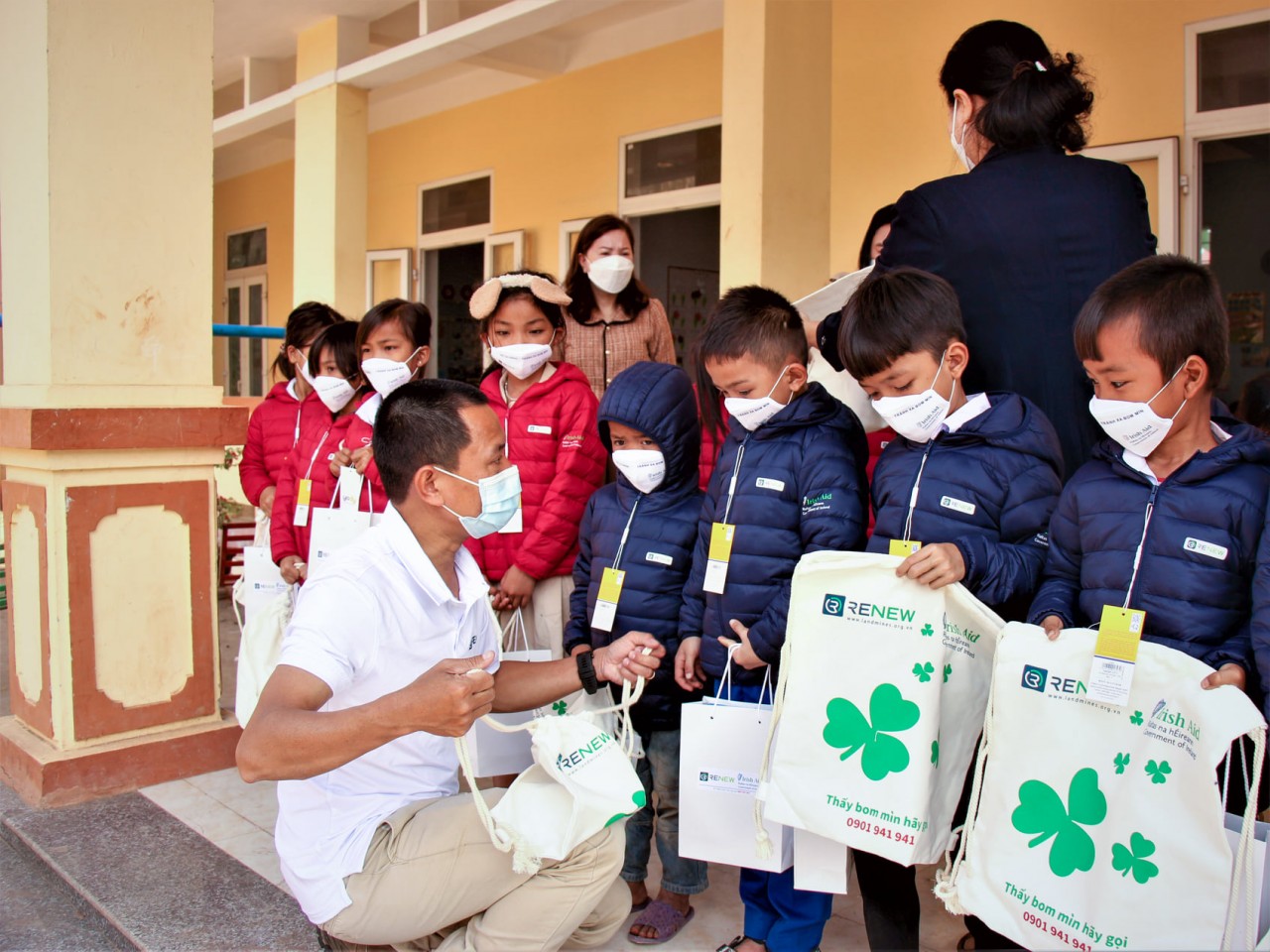 Irish Aid helps needy families in Quang Tri enjoy New Year