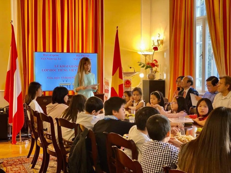 vietnamese class opens for vietnamese youth in austria