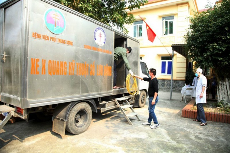 Mobile X-ray truck sent to Vinh Phuc to help with COVID-19 response