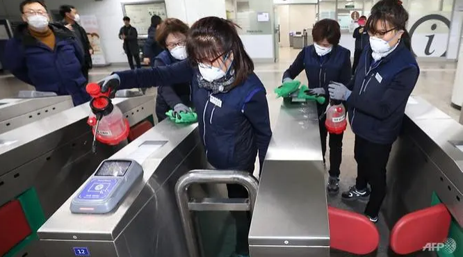coronavirus twenty two korean and thai tourists quarantined in da nangs hospital