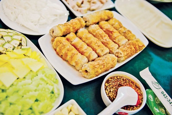 grilled spring rolls vietnamese specialty favored by thai people