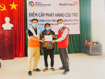 flood affected people in quang ngai receive support from ngo