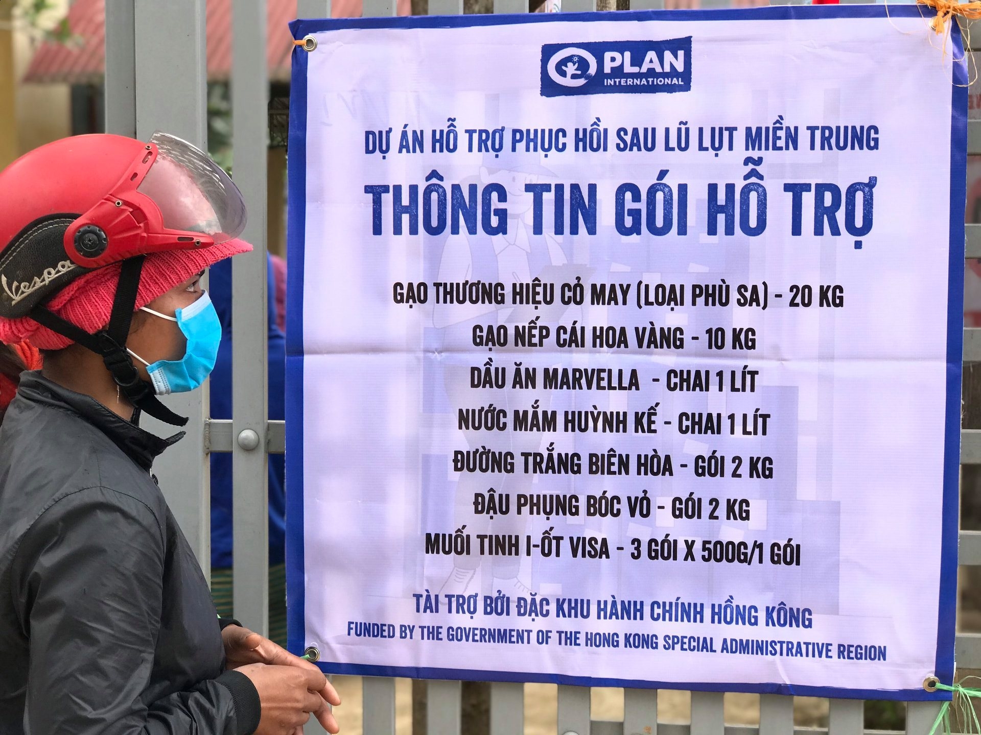Warm Tet festival amidst COVID-19: Aid sent to help Quang Binh's locals