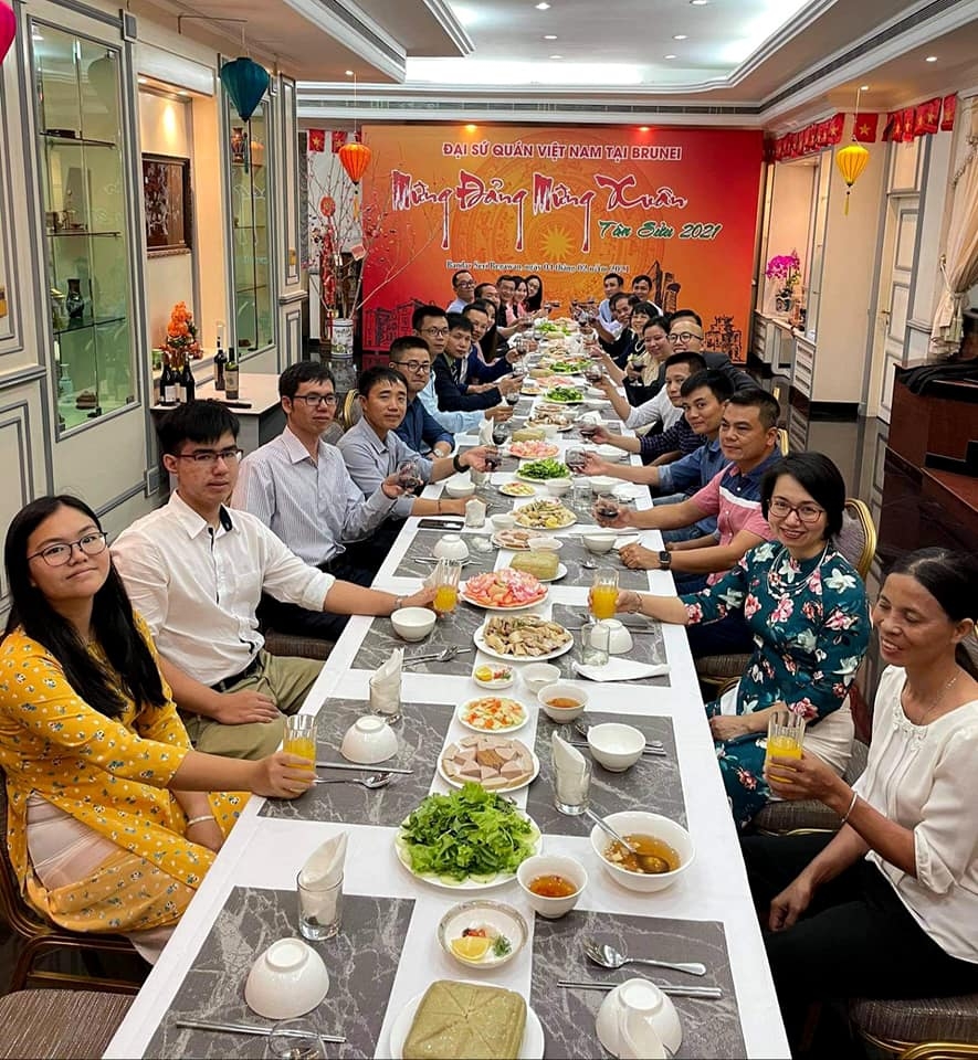 Vietnamese Embassy in Brunei holds Tet gatherings with OVs