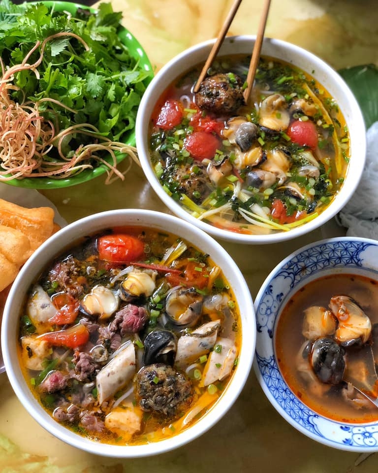 Try a bowl of Hanoi snail vermicelli soup Try a bowl of hanoi snail rice noodle