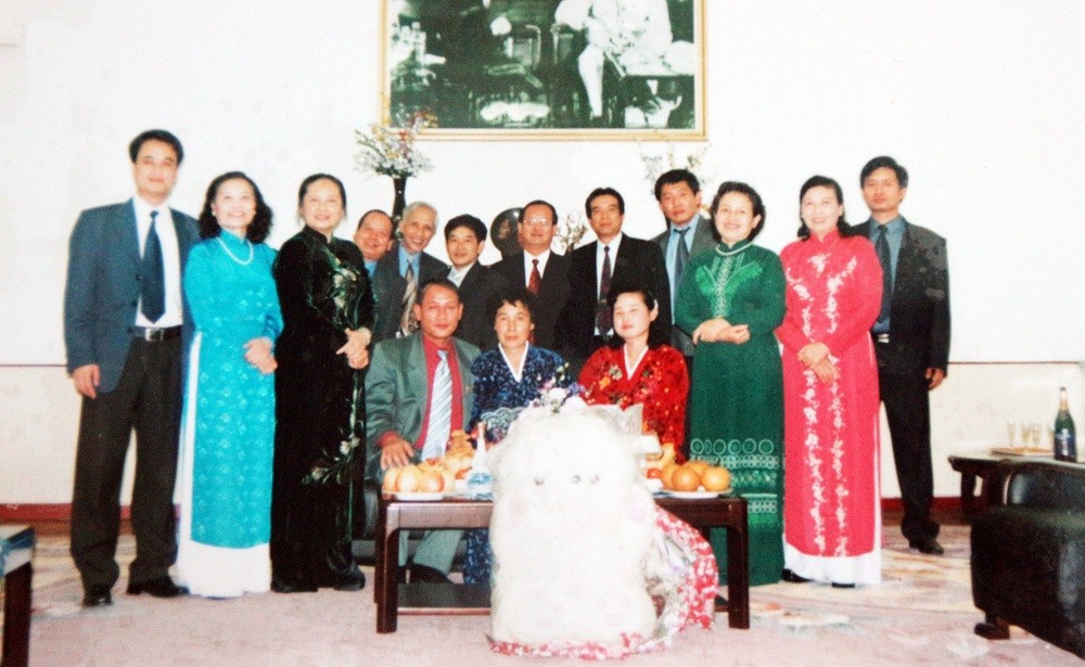 Vietnam-North Korean Couple Wait 3 Decades To Marry, Even the State President Helps Them