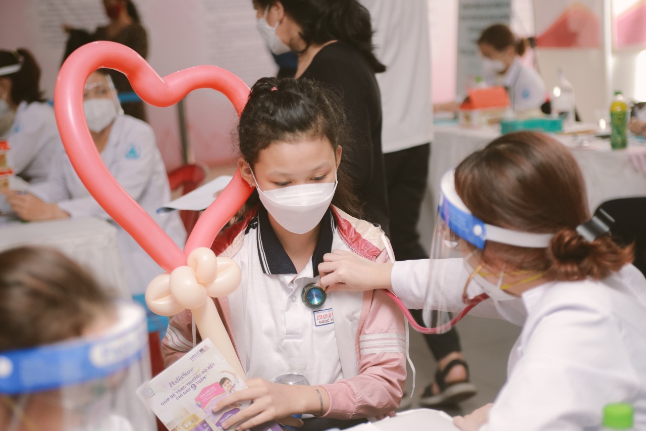 free health examinations for thousands of children affected by covid 19