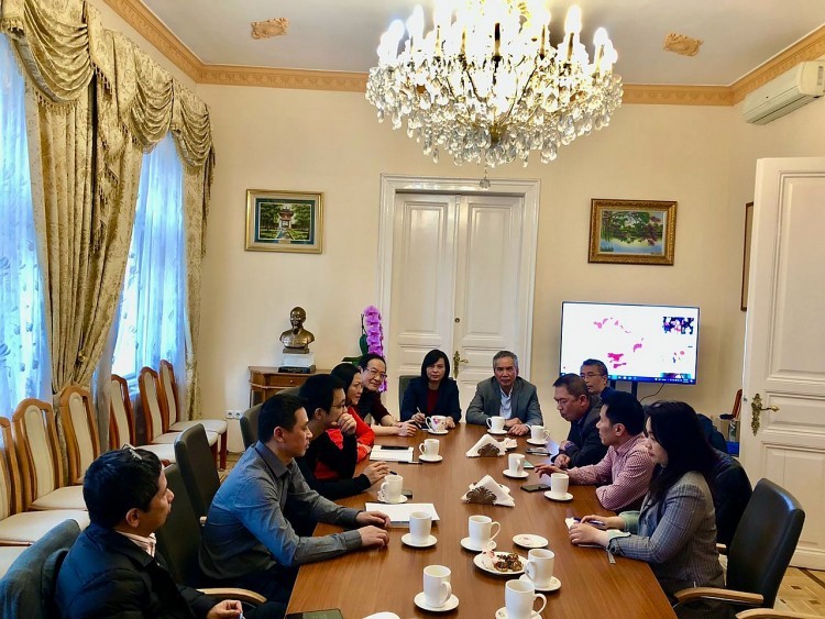 vietnamese association in hungary seeks ways to help vietnamese citizens in ukraine