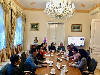 Vietnamese Association in Hungary Seeks Ways to Help Vietnamese Citizens in Ukraine