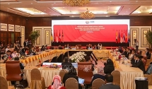 asean ministers agree to boost economic cooperation