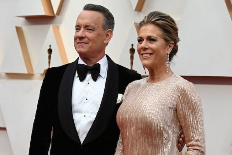 tom hanks and wife hospitalised in australia for coronavirus