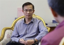 prachuab chaiyasan a thai minister nurtured by vietnamese mother