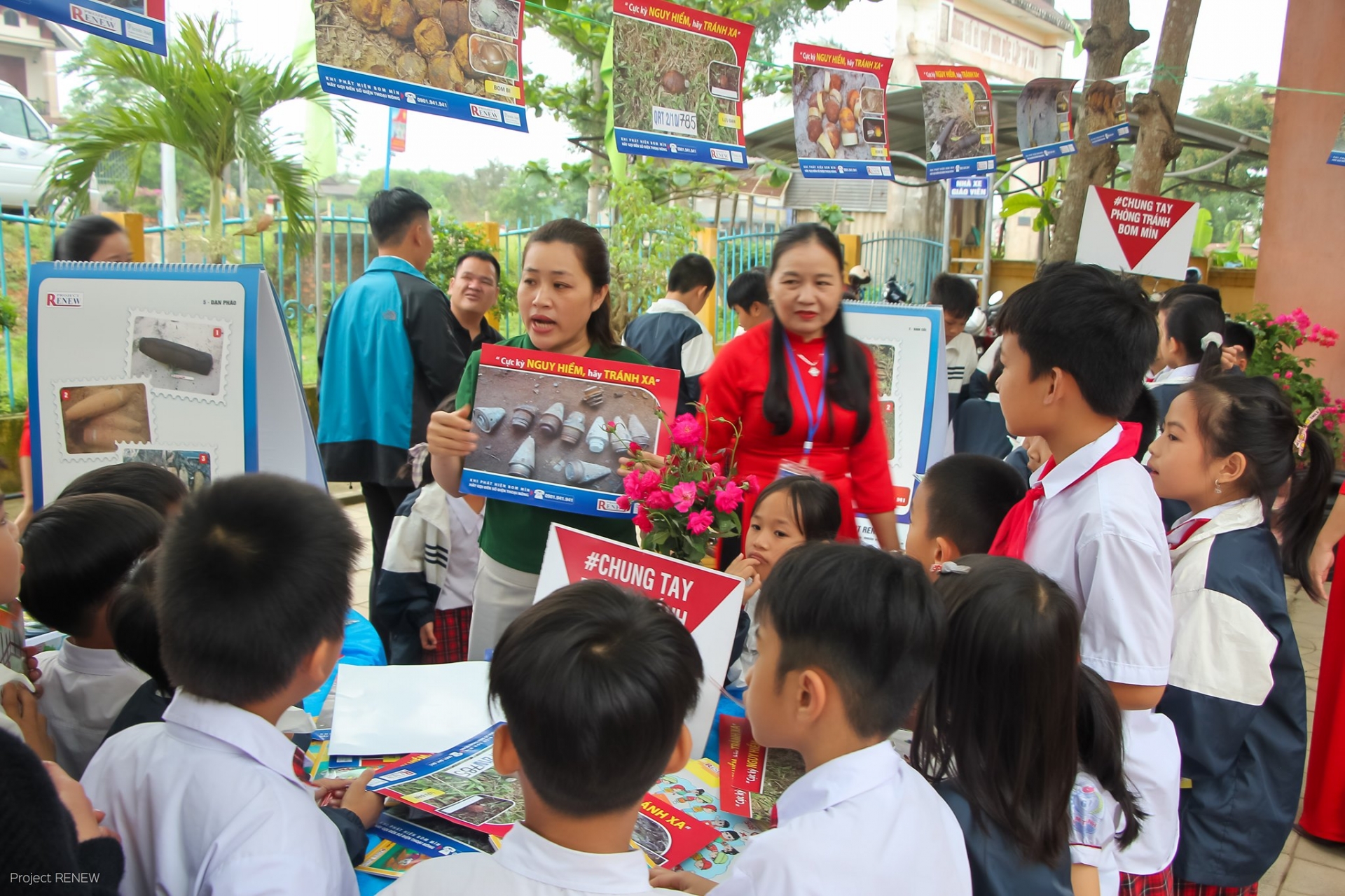 Explosive ordnance risk education for students in Quang Tri