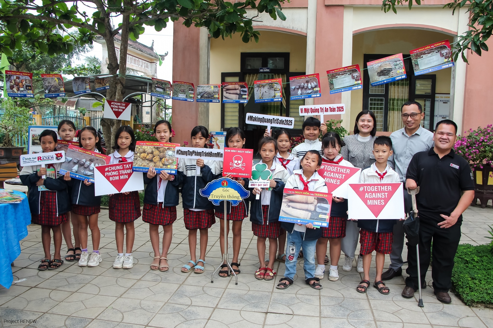 Explosive ordnance risk education for students in Quang Tri