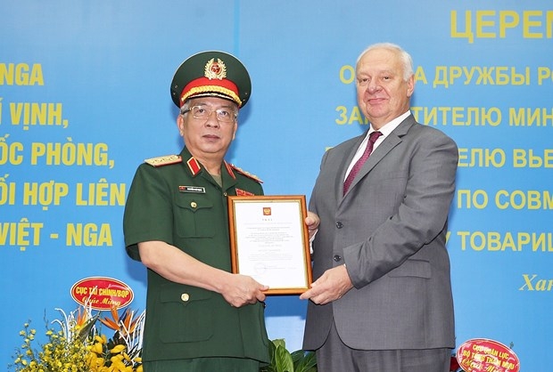 Order of friendship russia bestowed upon vietnamese diplomat, military officials