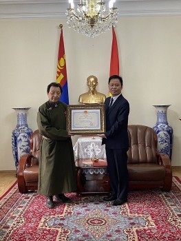 President of Mongolia - Vietnam Friendship Association Honored with Medal of Friendship