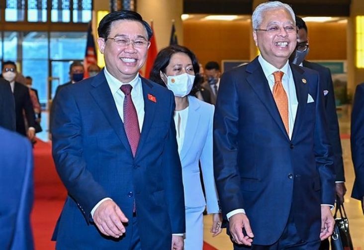Malaysian PM Meets Vietnam's Top Leaders in First Day of Official Visit