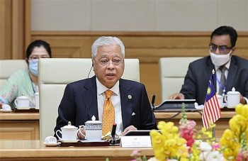 Malaysian PM Meets Vietnam's Top Leaders