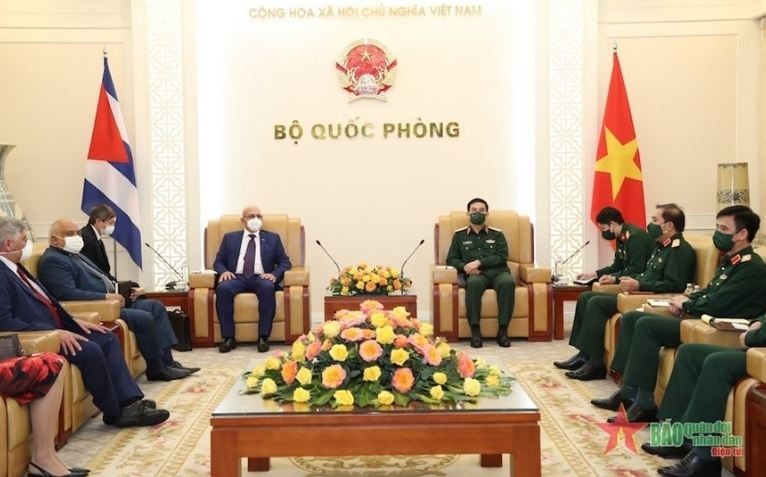 Cuban Minister of Construction Visits Vietnam