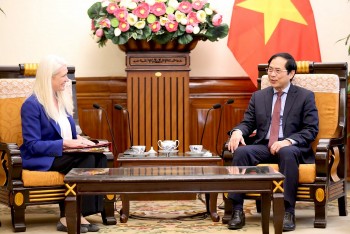 British Minister of State for Asia Meets Vietnam's Foreign Minister
