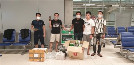 Embassy works to bring home Vietnamese stuck at Thai airport